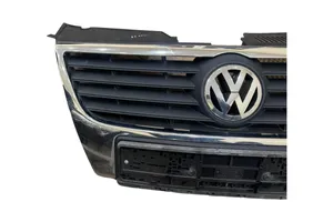 Volkswagen PASSAT B6 Grille calandre supérieure de pare-chocs avant 3C0853651AD