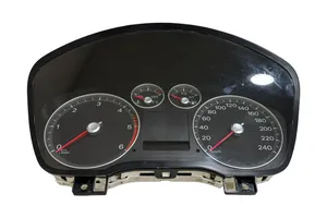 Ford Focus Geschwindigkeitsmesser Cockpit 7M5T10849