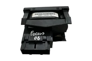 Ford Focus Включатель фонарей 4M5T13A024AA