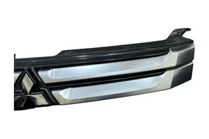 Mitsubishi Outlander Grille calandre supérieure de pare-chocs avant 7450A959