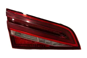 Audi A3 S3 8V Lampy tylnej klapy bagażnika 8V4945093C