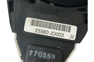 Nissan Qashqai Interruptor/palanca de limpiador de luz de giro 25560JD003