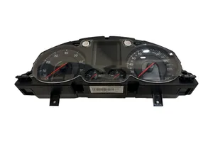 Volkswagen PASSAT B6 Speedometer (instrument cluster) 3C0920870F