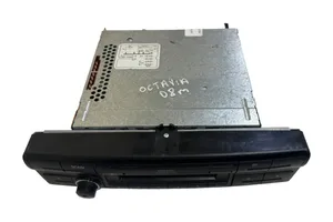 Skoda Octavia Mk2 (1Z) Unità principale autoradio/CD/DVD/GPS 1Z0035152C