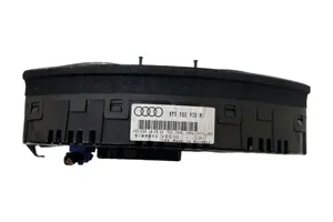 Audi A3 S3 8P Licznik / Prędkościomierz 8P0920930M