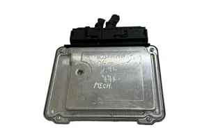 Volkswagen Touran I Calculateur moteur ECU 03G906021DM