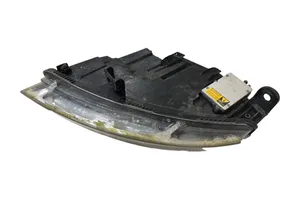 Audi A6 S6 C6 4F Lampa przednia 