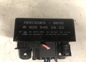 Mercedes-Benz Vaneo W414 Hehkutulpan esikuumennuksen rele 