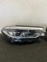 BMW 5 G30 G31 Lampy przednie / Komplet 7439209