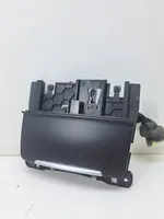 Audi A5 8T 8F Peleninė panelėje 8K0857951