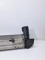 BMW 3 E90 E91 Starpdzesētāja radiators 7524916