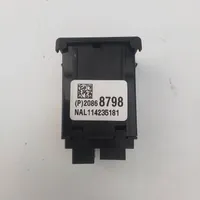 Opel Zafira C Connecteur/prise USB 20868798