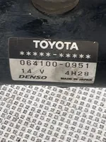 Toyota Prius (XW20) Sähköinen jäähdytysnesteen apupumppu 0641000951