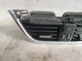 Ford Fiesta Dysze / Kratki środkowego nawiewu deski rozdzielczej H1BB19K617AEW