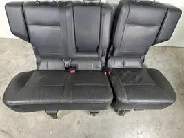 Mitsubishi Pajero Second row seats 