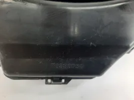 Nissan Juke I F15 Część rury dolotu powietrza 70390750