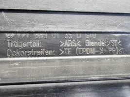 Mercedes-Benz SLK R171 Etuoven kynnyksen suojalista 1716800135