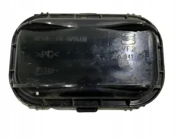 Seat Leon (5F) Headlight/headlamp dust cover 5F0941607