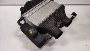 BMW M4 F82 F83 Chłodnica powietrza doładowującego / Intercooler 22828110