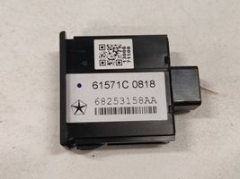 Dodge Charger Connecteur/prise USB 68253158AA