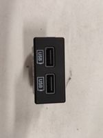 Dodge Charger Connecteur/prise USB 68253158AA