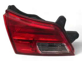 Subaru Outback Lampy tylnej klapy bagażnika 13220072