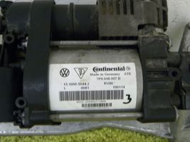Volkswagen Touareg II Air suspension compressor/pump 7p0616006b