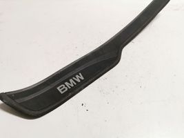 BMW 3 E90 E91 Moldura protectora del borde trasero 7060285