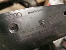 Audi Q2 - Välijäähdyttimen ilmanohjauksen ilmakanava 81A121283M