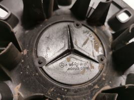 Mercedes-Benz Sprinter W906 Embellecedor/tapacubos de rueda R16 A9064010025