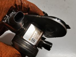 BMW X1 F48 F49 Polttoaineen ruiskutuksen suurpainepumppu 7636881