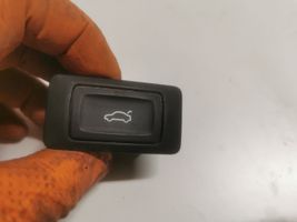 Audi Q7 4M Przełącznik / Przycisk otwierania klapy bagażnika 4G0959831C