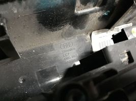 Audi Q7 4M Copertura della leva del freno a mano (tessuto in pelle) 4M0867165