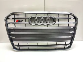 Audi A5 8T 8F Grotelės viršutinės 8T0853651N