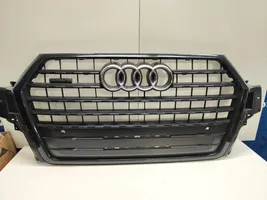 Audi Q7 4M Верхняя решётка 4M0853651F