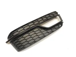 Audi A5 8T 8F Grille inférieure de pare-chocs avant 8T0807682K