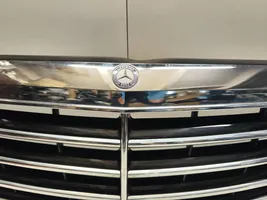 Mercedes-Benz S W222 Grille calandre supérieure de pare-chocs avant A2228800583