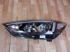 Hyundai Tucson LM Lampa przednia D792111A10