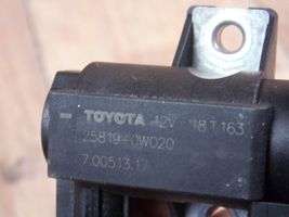 Toyota Auris E180 Turboahtimen magneettiventtiili 258190W010