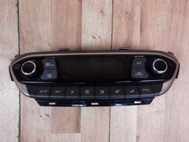 Hyundai i30 Panel klimatyzacji 97250G4251