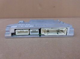 Toyota RAV 4 (XA40) Amplificatore 8628042060