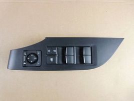 Toyota RAV 4 (XA50) Interrupteur commade lève-vitre 8404042030
