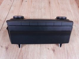 Hyundai Kona I Console centrale, commande chauffage/clim C200367820