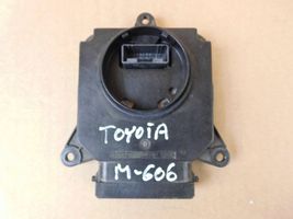 Toyota Camry VIII XV70  LED-liitäntälaitteen ohjausmoduuli 8990833190