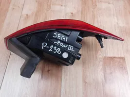 Seat Leon (5F) Takaluukun takavalot 5F9945207B