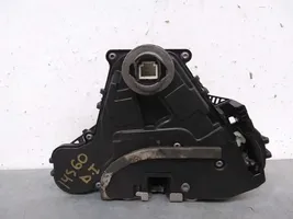 Renault Captur Zamek drzwi przednich 805034935