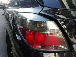 Opel Astra H Lampa tylna 13252443ECE