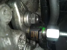 Renault Megane II Injecteur de carburant 0445115007