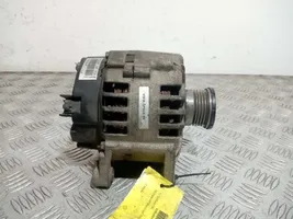 Nissan Primastar Generatore/alternatore F8637351