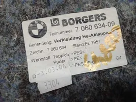 BMW 3 E90 E91 Verkleidung Abdeckung Heckklappe Kofferraumdeckel 7060634